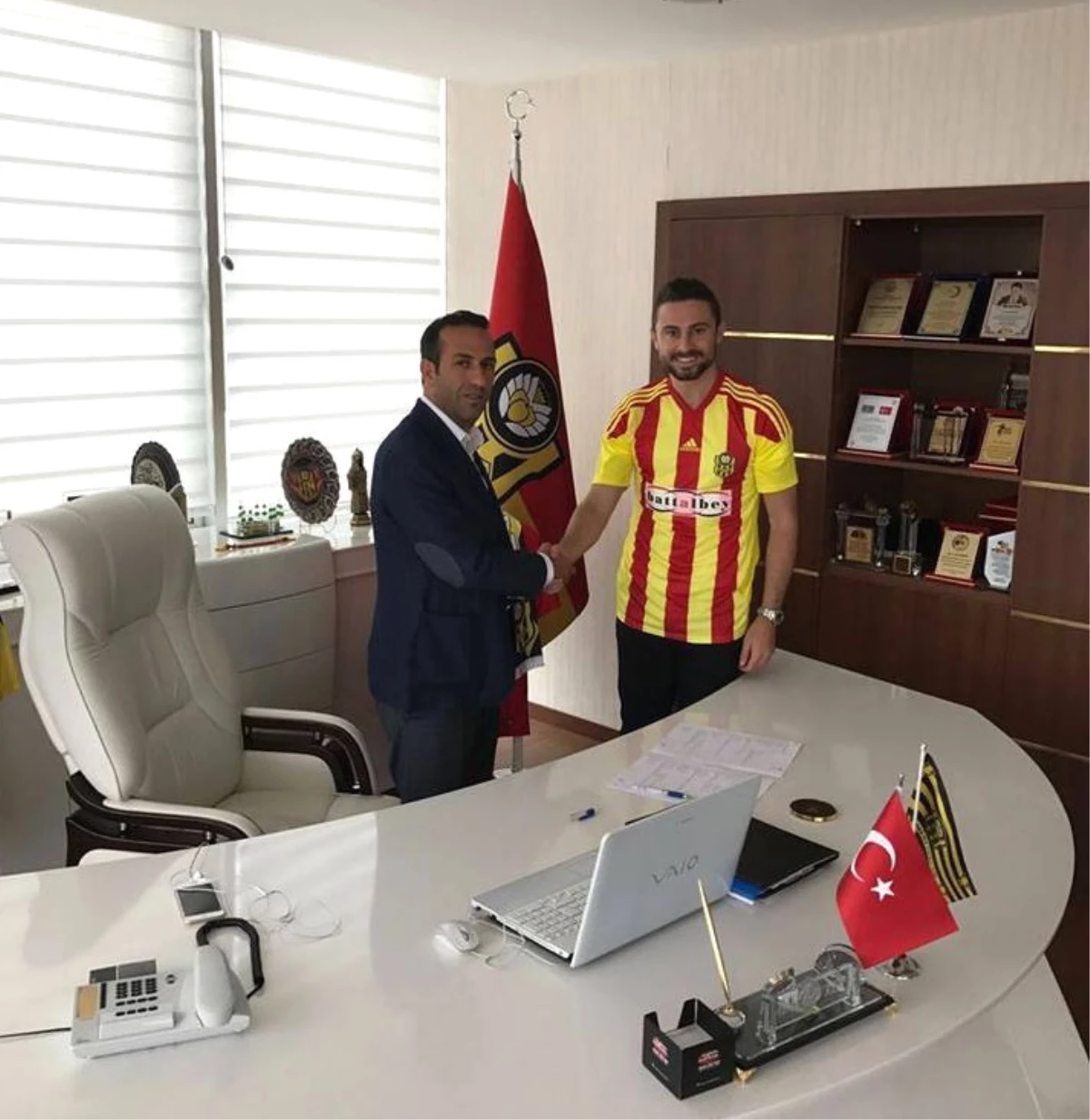 Evkur Yeni Malatyaspor, Kaan Kanak Transferinden Vazgeçti