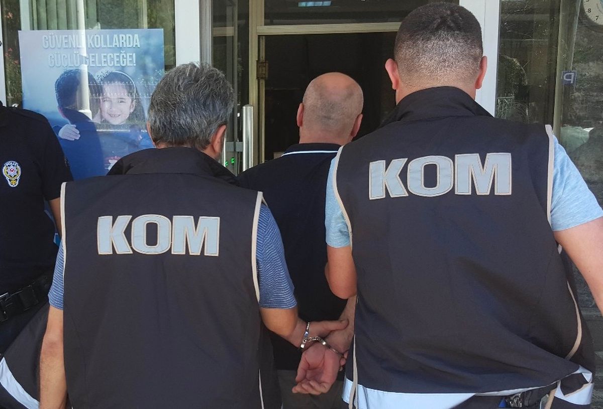 Samsun\'da Suç Örgütü Şüphelisi 10 Kişi Tutuklandı