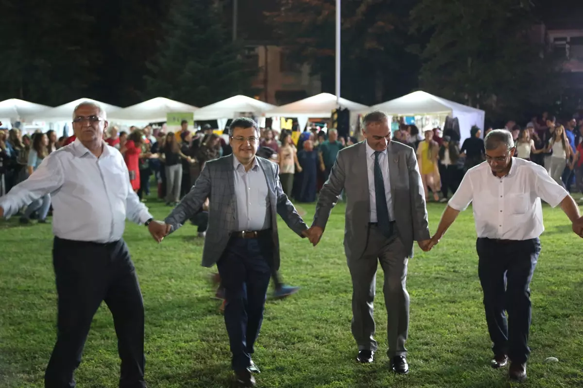 Sapanca Belediyesi El Sanatları Festivali Başladı