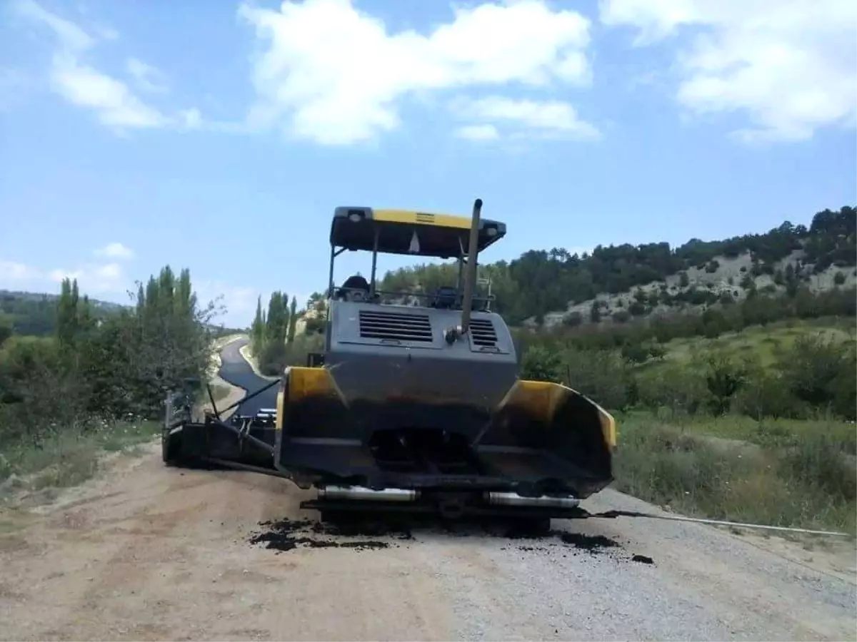 Şaphane\'de Yol Çalışmaları