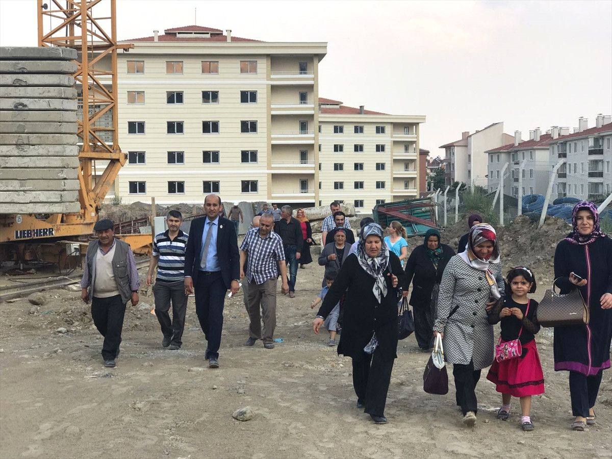 Şehit Aileleri TOKİ\'deki Konutlarını Gezdi