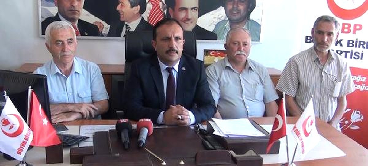 Sivas\'ta BBP\'den \'Kara Tren\' Türkülü Hızlı Tren Tepkisi
