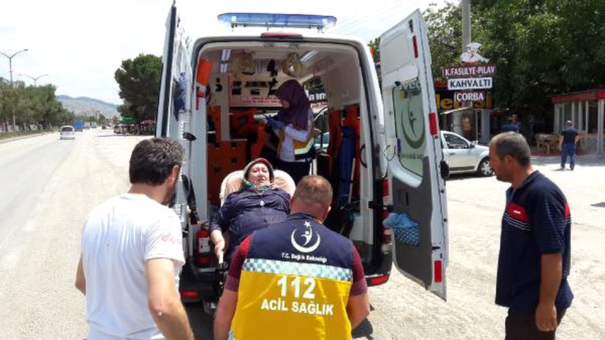 Tır Kamyonete Arkadan Çarptı 1 Yaralı