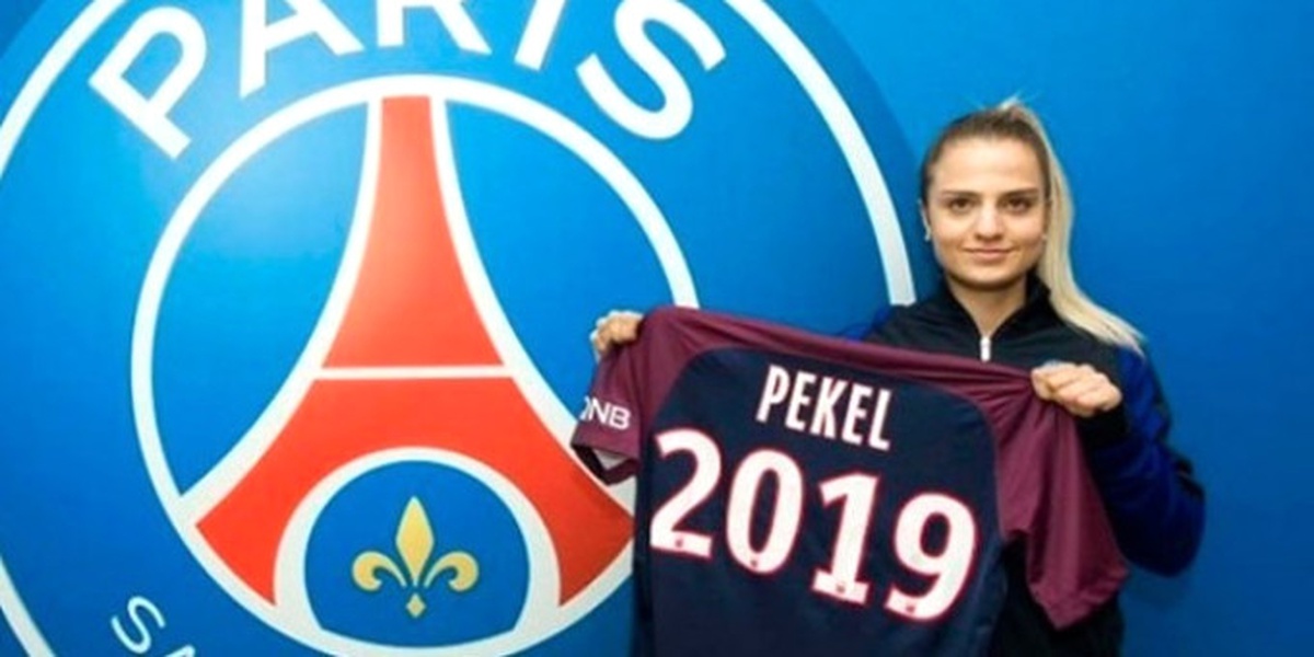 Türk Futbolunun 10 Numarası İmzayı Attı