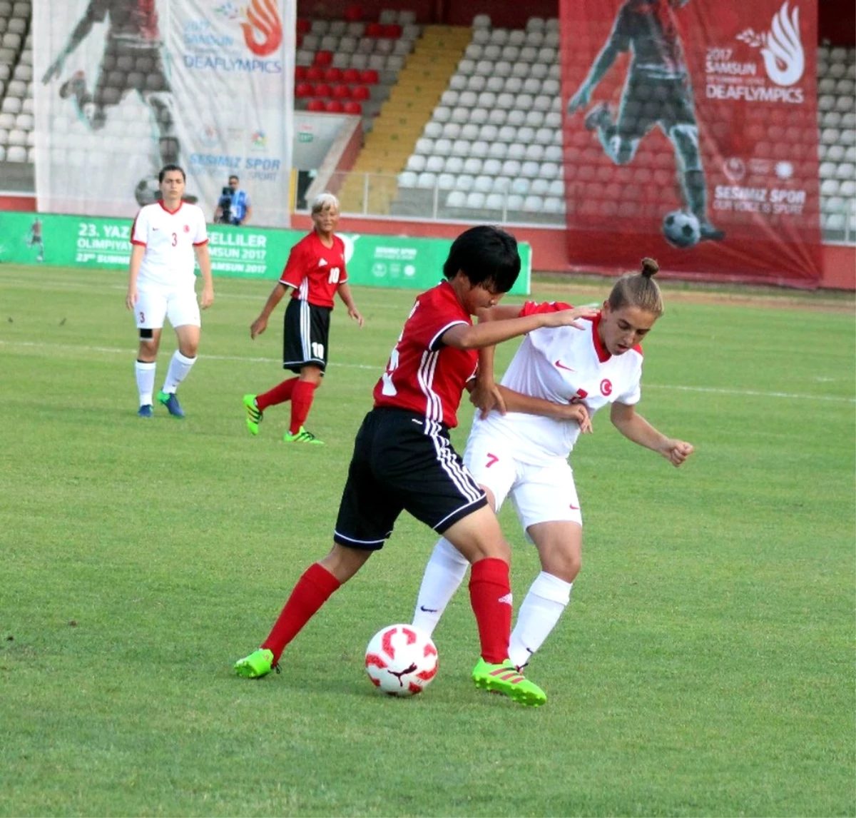 Türkiye Kadın Futbol Takımı Çin\'i 5\'ledi