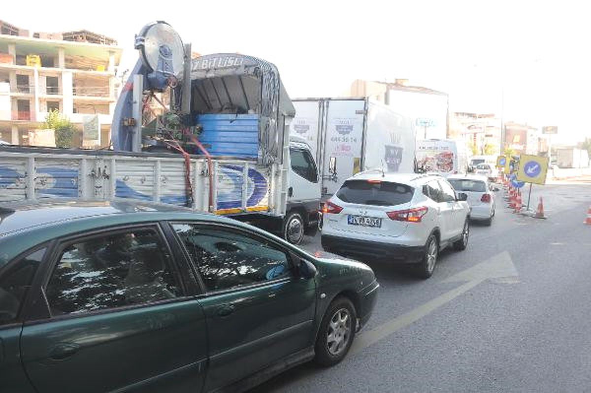 Yalova- İzmit Karayolundaki Çalışma Nedeniyle Trafik Yoğunluğu