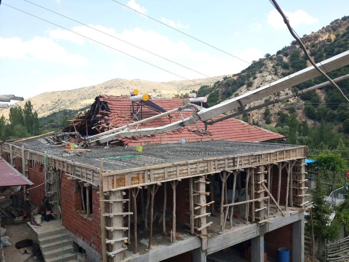 Afyonkarahisar\'da Beton Mikseri Faciası: 1 Ölü, 2 Yaralı