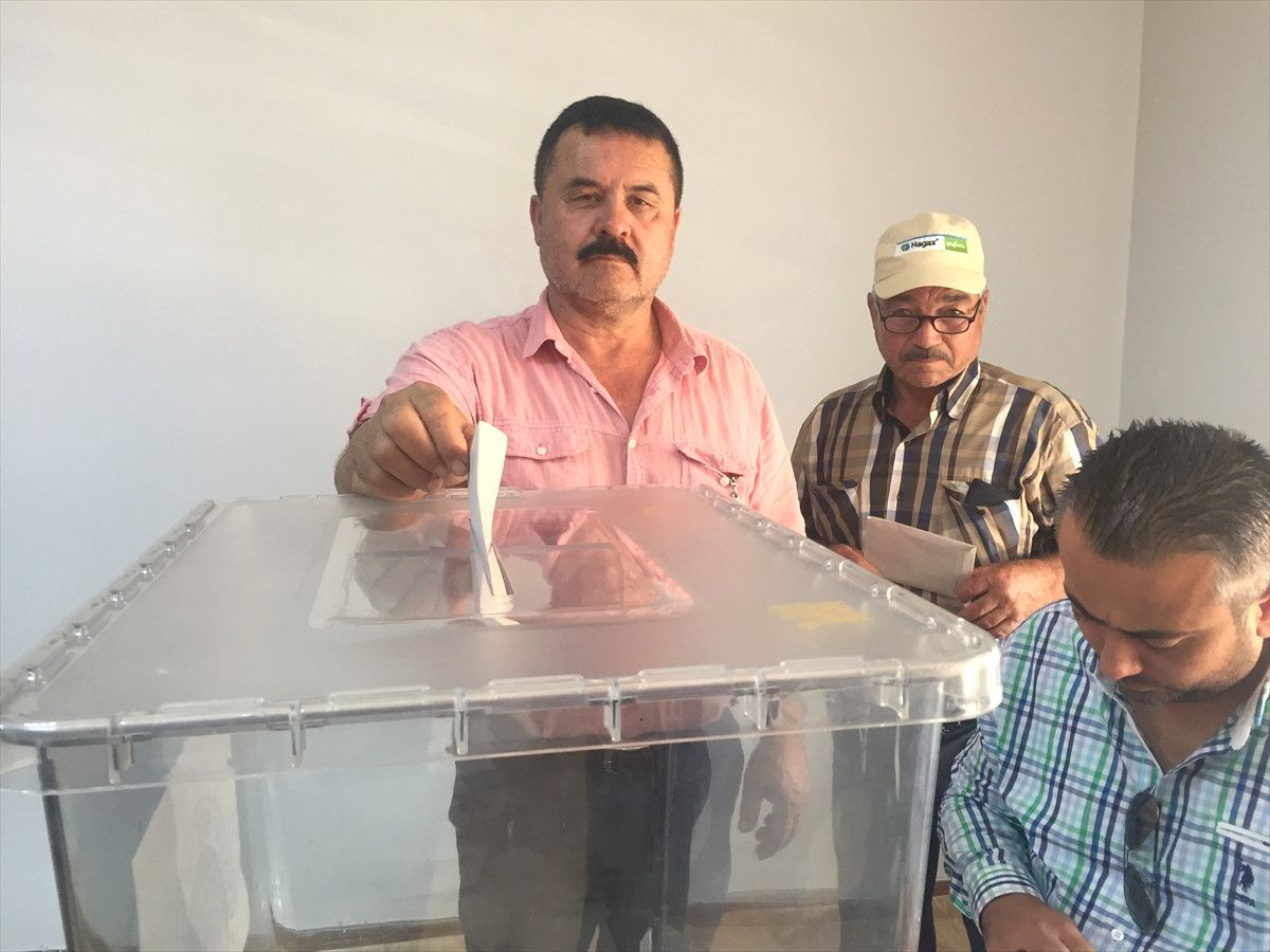 AK Parti Tire İlçe Başkanlığı\'nda Delege Seçimi