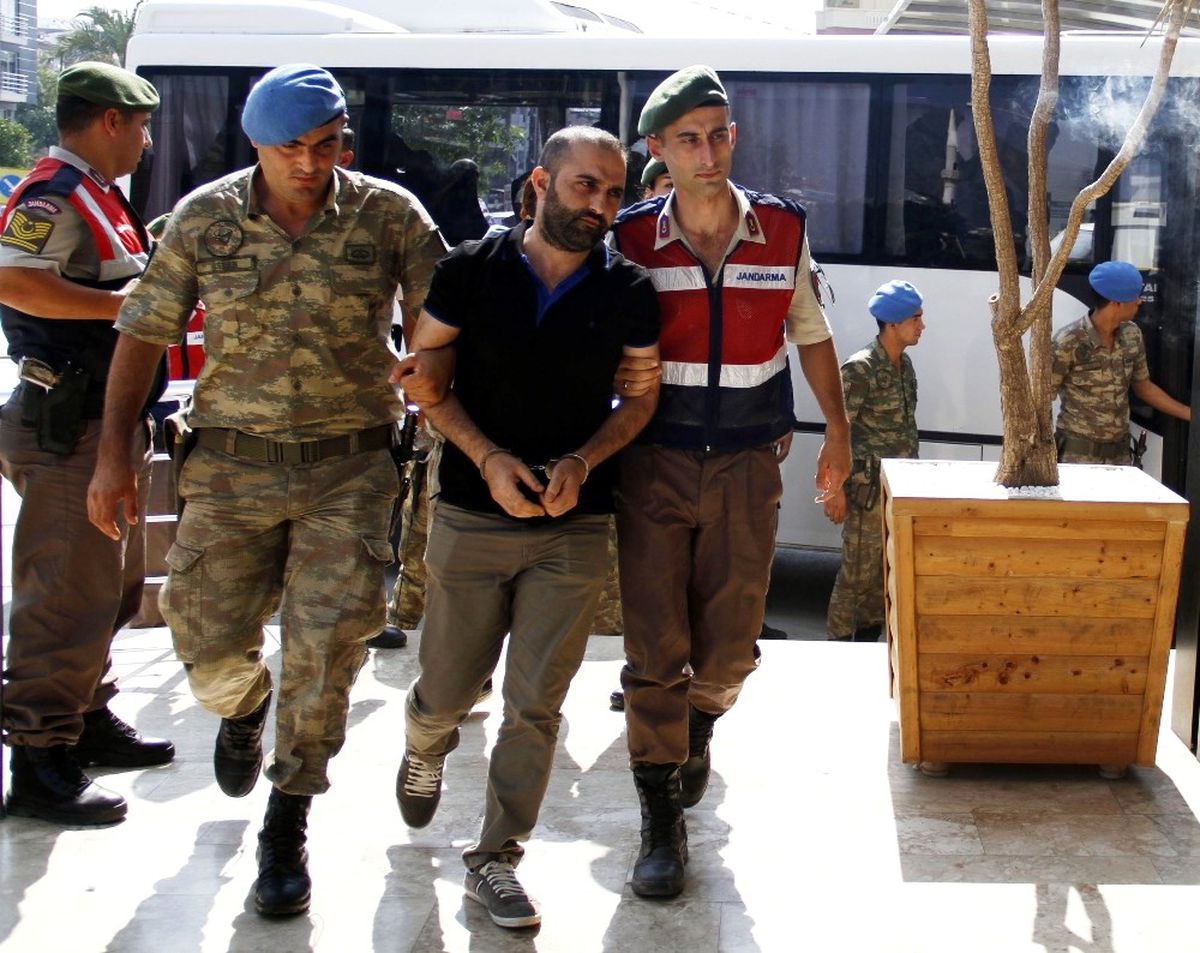Alanya\'da Organize Suç Örgütü Operasyonunda 13 Tutuklama