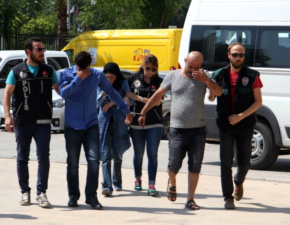 Antalya\'da Uyuşturucu Operasyonu: 3 Gözaltı