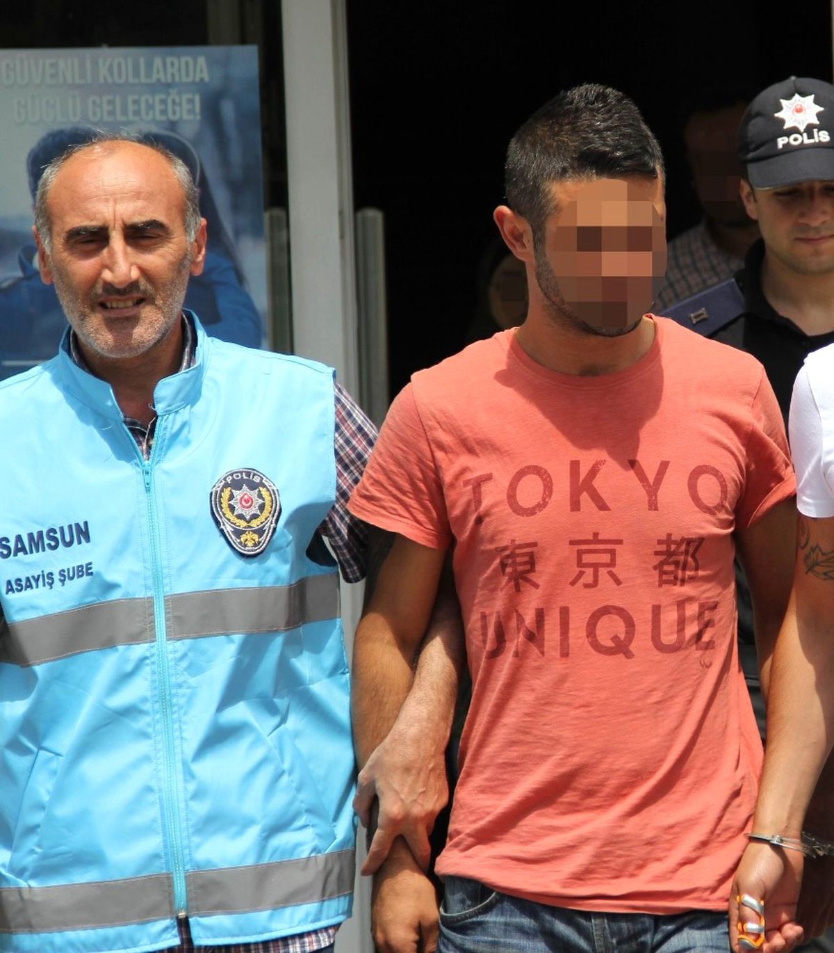 Bara Silahla Ateş Açınca Yoldan Geçen Genci Vuran Tutuklandı