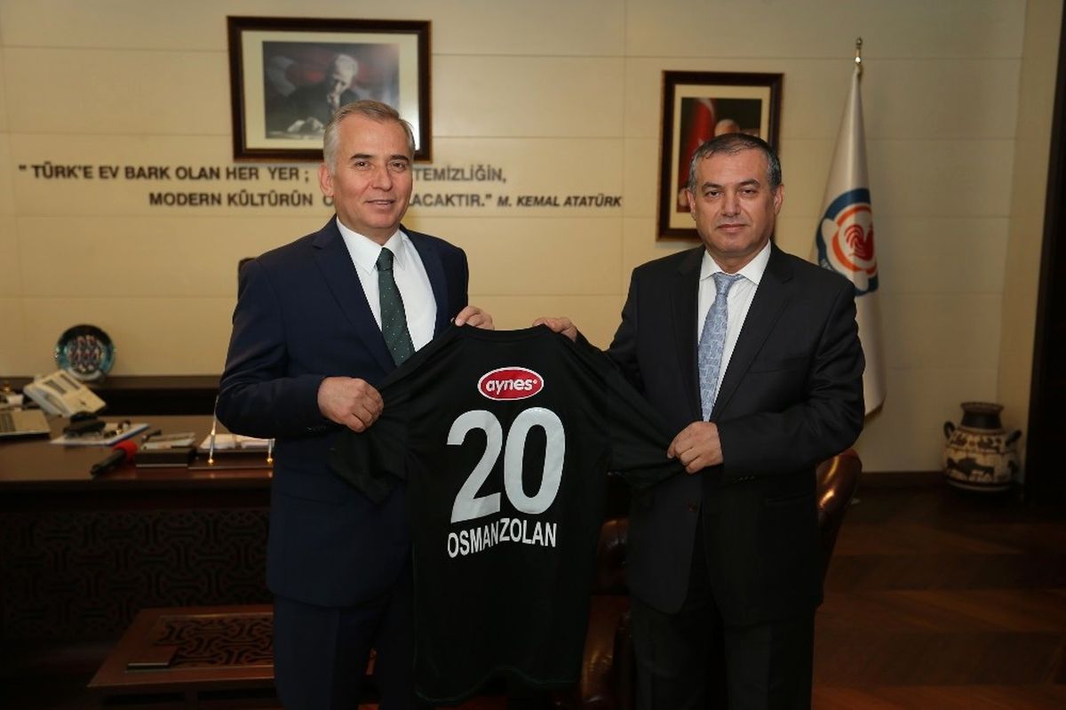 Başkan Zolan\'a Denizlispor Forması
