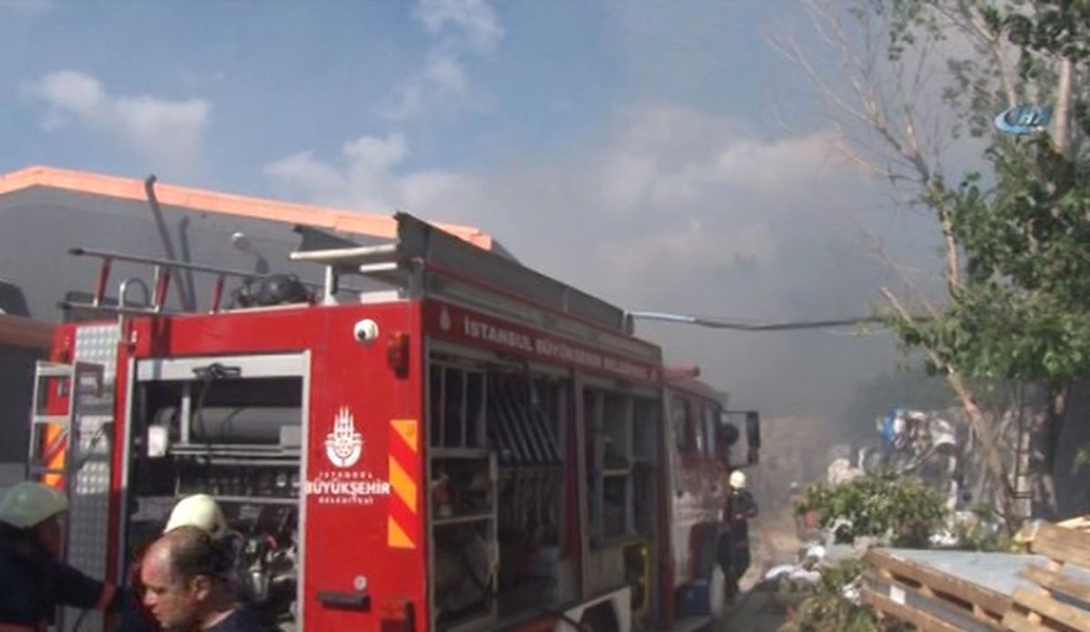 Çatalca\'da Fabrika Yangını