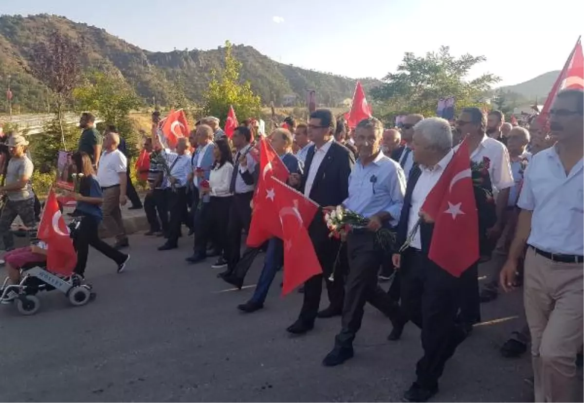 CHP\'den Tunceli\'de, \'Terörü Protesto ve Şehit Necmettin Öğretmeni Anma Yürüyüşü\'