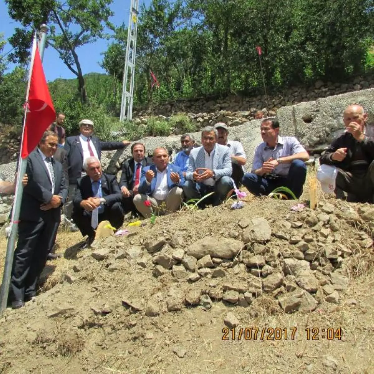 CHP Heyeti Şehit Öğretmenin Ailesini Ziyaret Etti