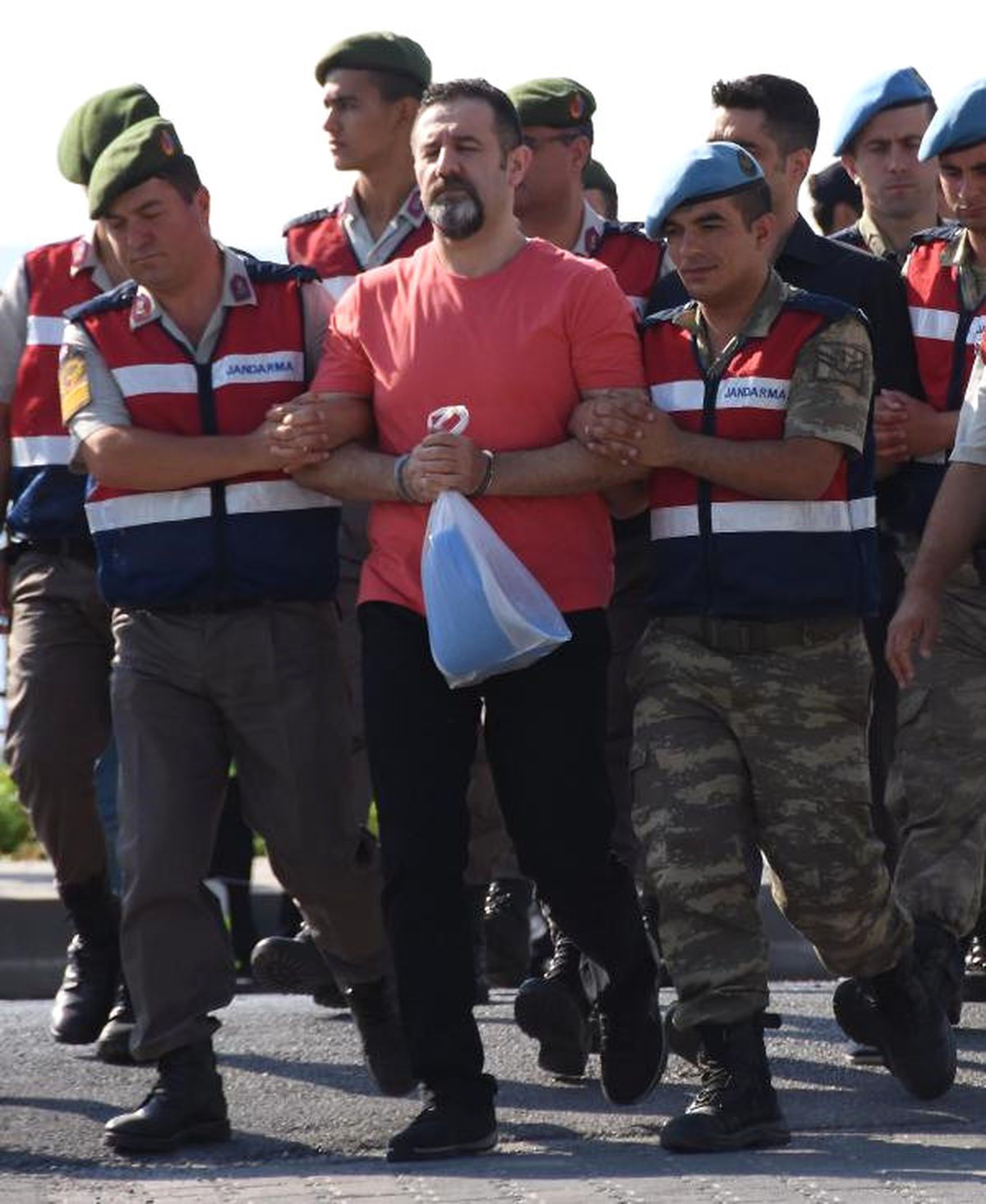 Darbeci Asker, Mahkemeye Gülümseyerek Geldi (4)