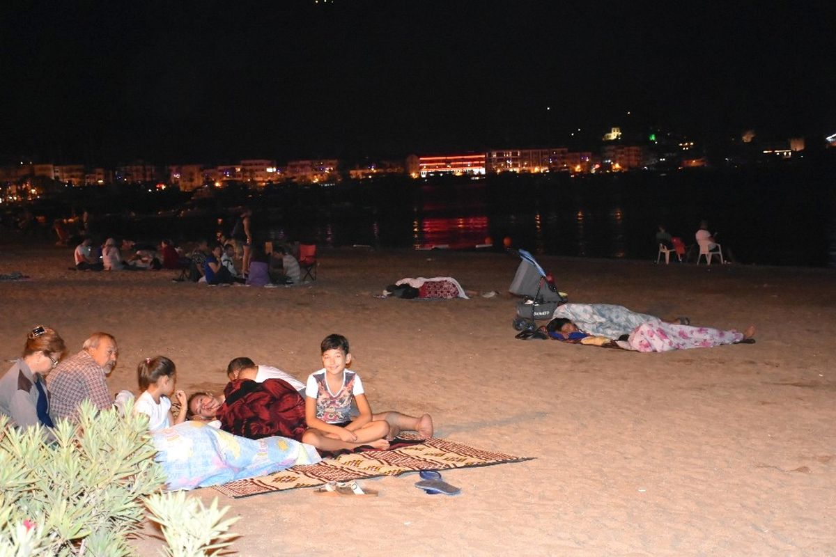Deprem Marmaris\'te de Şiddetli Hissedildi