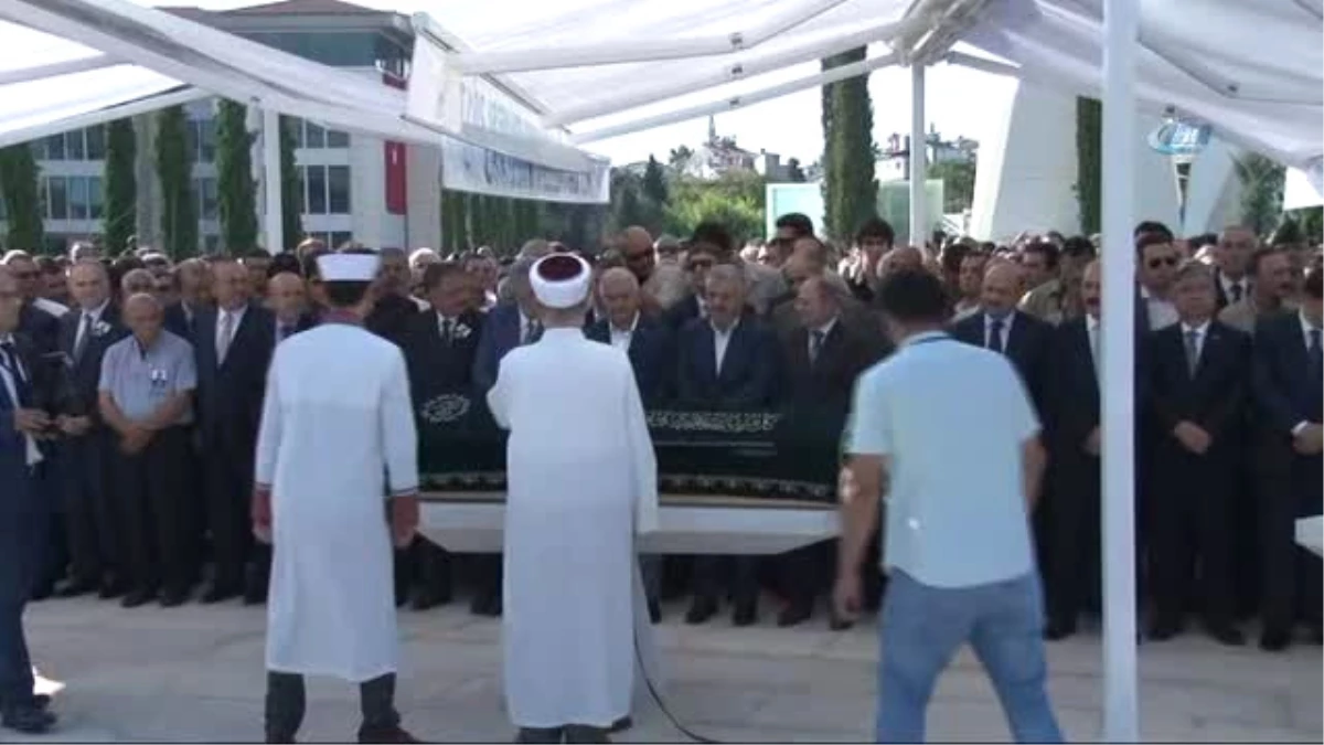 Devlet Erkanı, Bakan Aslan\'ın Kardeşinin Cenaze Namazında Katıldı