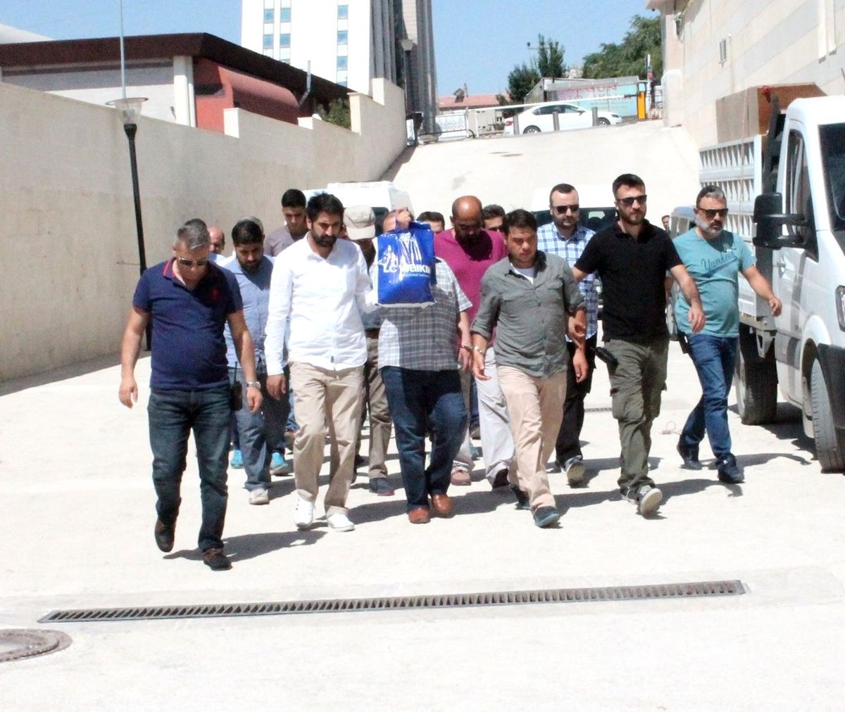 Elazığ\'da Fetö Operasyonu: 10 Şüpheli Adliyeye Sevk Edildi