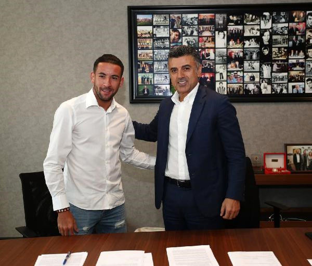 Fenerbahçe\'de Mauricio Isla 3 Yıllık İmzayı Attı