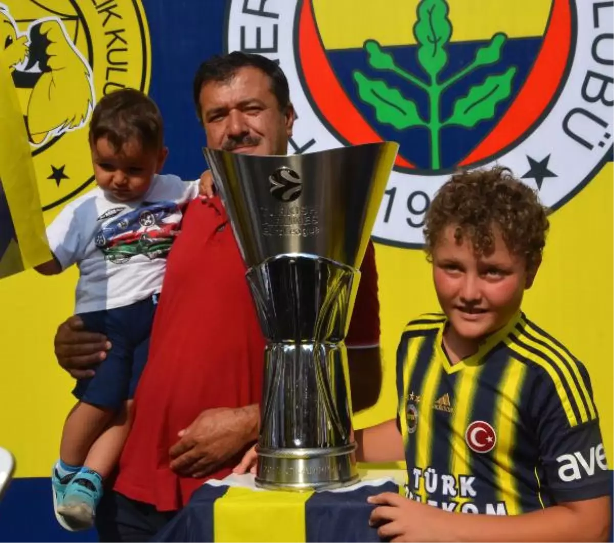 Fenerbahçe\'den Denizli\'ye "1907 Okul, 1907 Pota" Projesi Dev Proje