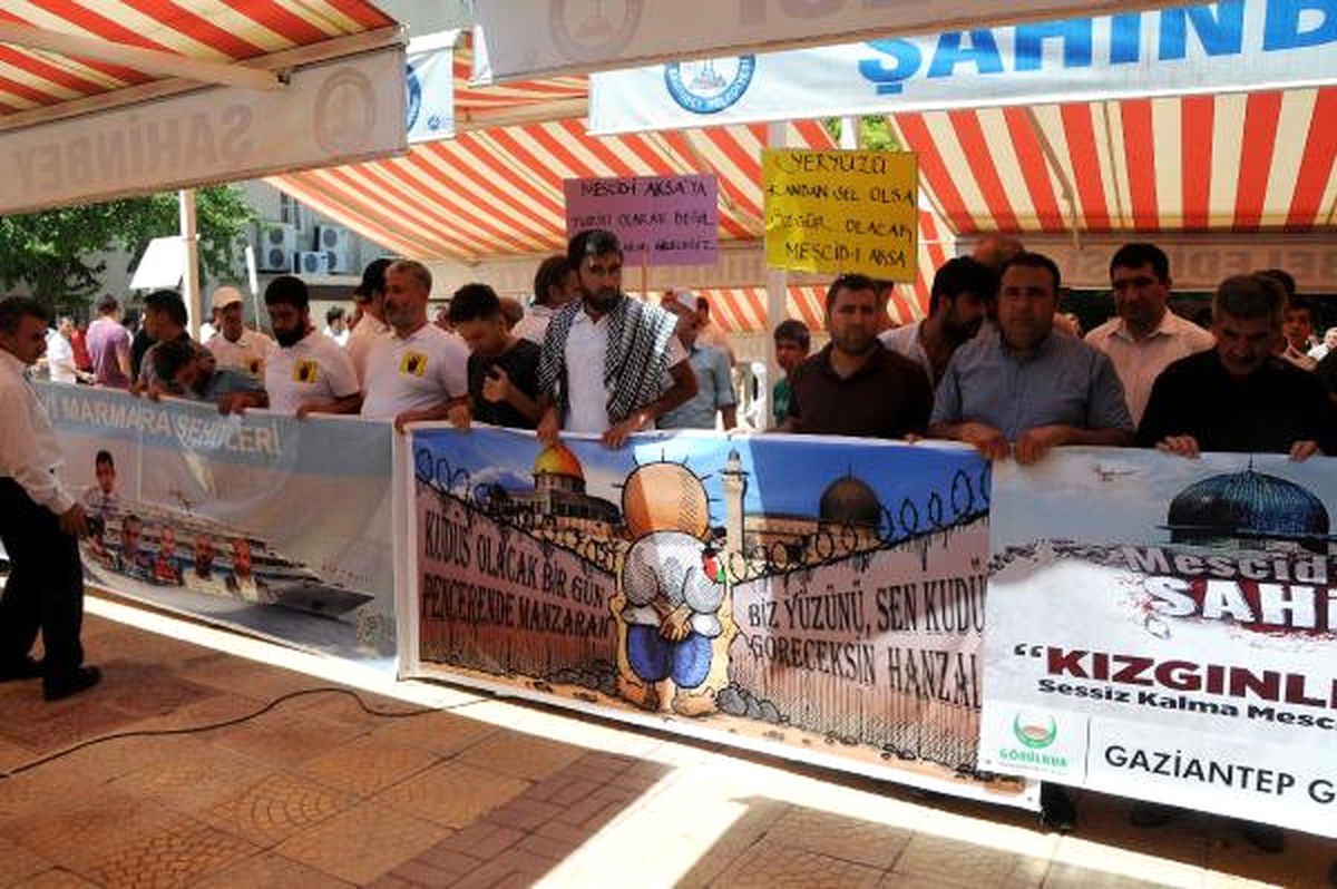 Gaziantep\'te İsrail Bayrağı Yakıldı
