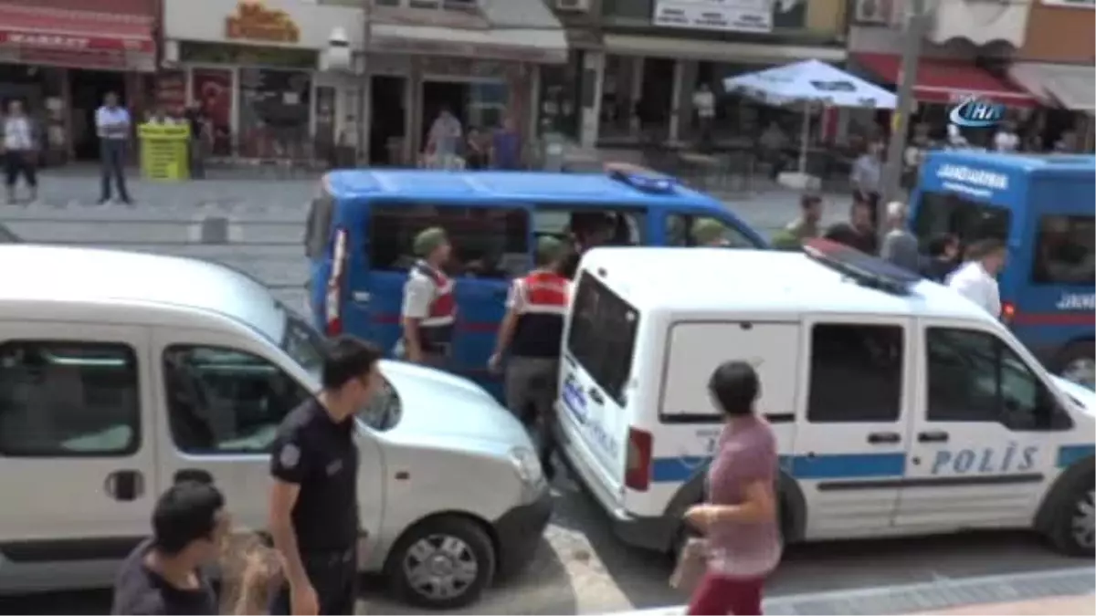 Halk Otobüsünde Askeri Darp Eden 10 Kişi Adliyeye Sevk Edildi