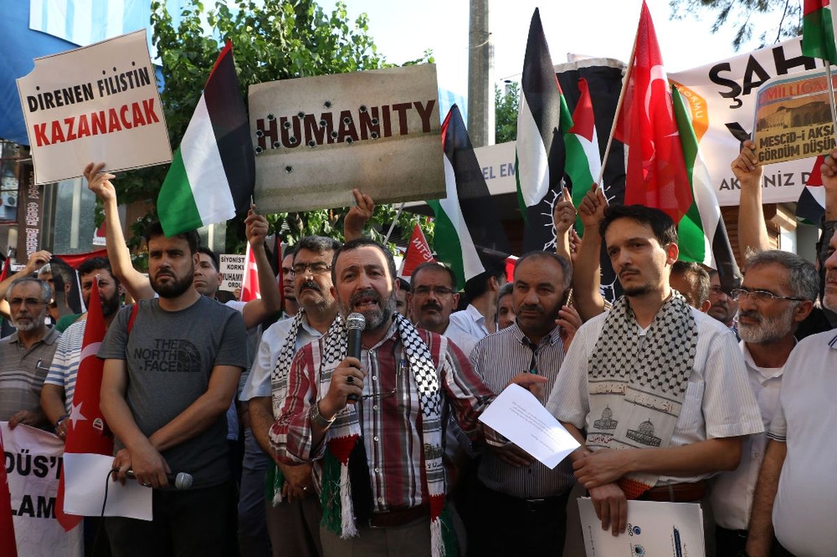 Israil\'e Protestolar Sürüyor