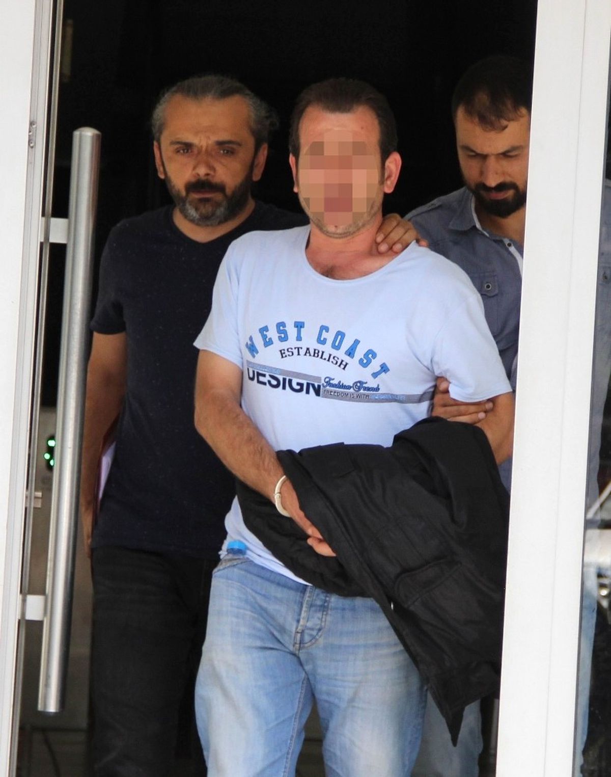 İstanbul\'dan Bonzai Getiren Şahsa Adli Kontrol