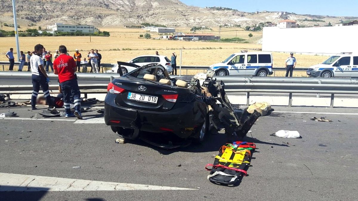 Kayseri\'de Trafik Kazası: 4 Ölü