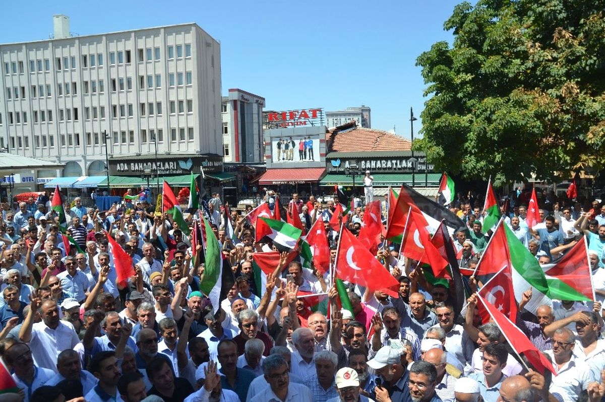 Malatya\'da Binlerce Kişi Mescid-i Aksa İçin Eylem Yaptı
