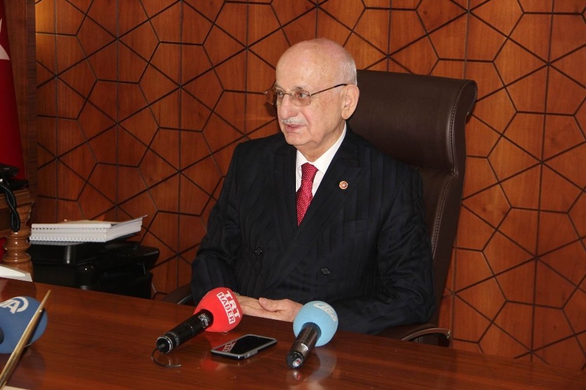 Meclis Başkanı Kahraman Telefonları Karıştırdı