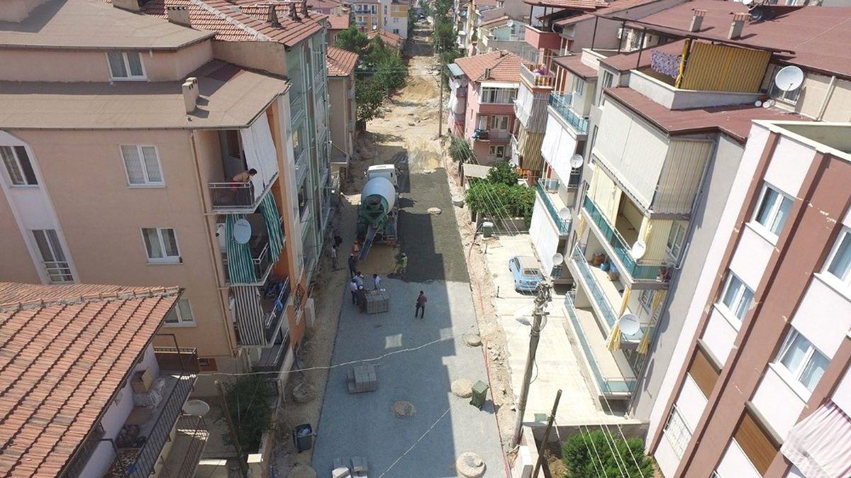 Merkezefendi Karaman\'da 13 Sokakta Çalışmalar Devam Ediyor