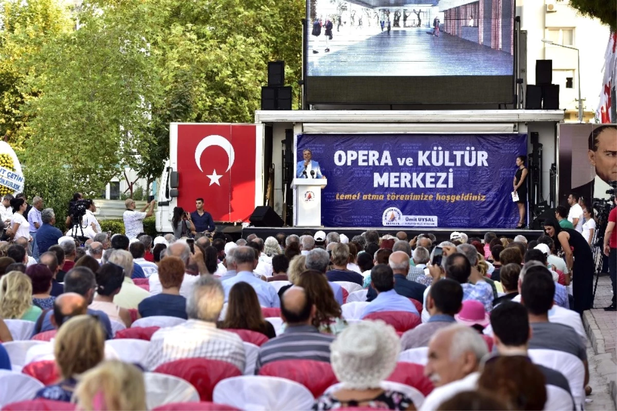 Muratpaşa\'da Gösteri Merkezi\'nin Temeli Atıldı