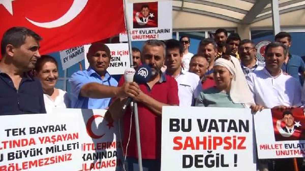 Silivri\'de Yargılanan Sanıkları Protesto Ettiler