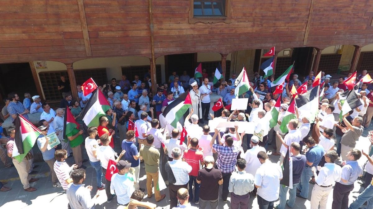 Sinop Mescid-i Aksa İçin Ayakta