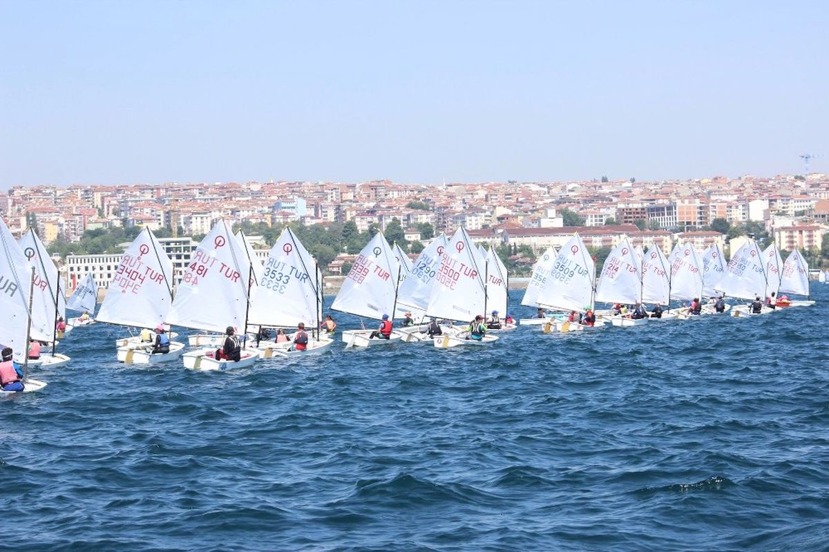 Uluslararası Yelken Yarışları Tekirdağ\'da Başladı
