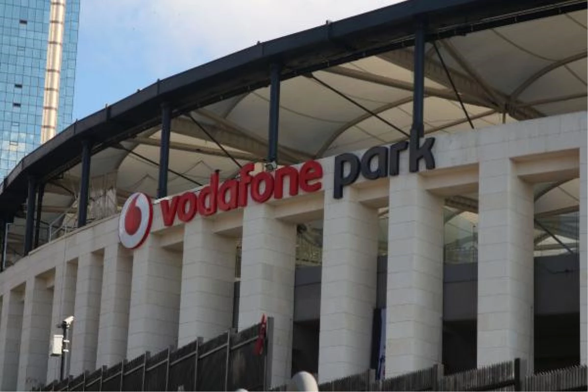 Vadafone Arena Tabelası "Vadafone Park" Olarak Değiştirildi