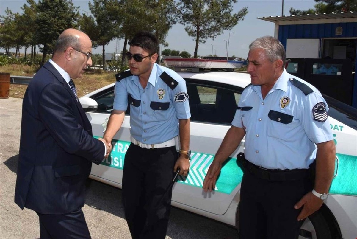 Vali Demirtaş, İncirlik Polis Uygulama Noktasını Denetledi