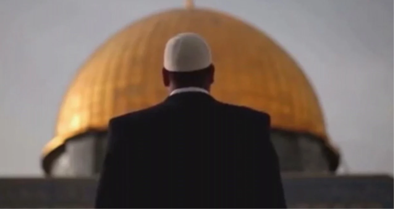 Araplar ve Filistinliler Erdoğan\'ın Mescid-i Aksa Şiirini Okuduğu Filmi Paylaşıyor