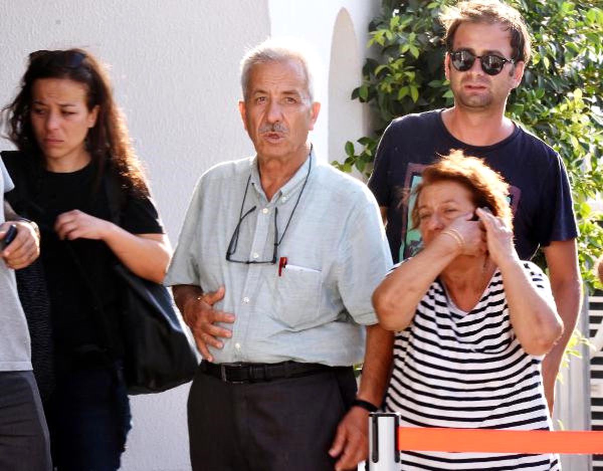 Depremle Sarsılan Bodrum\'da İkinci Gece Sakin, Ama Tedbirli Geçti (4)