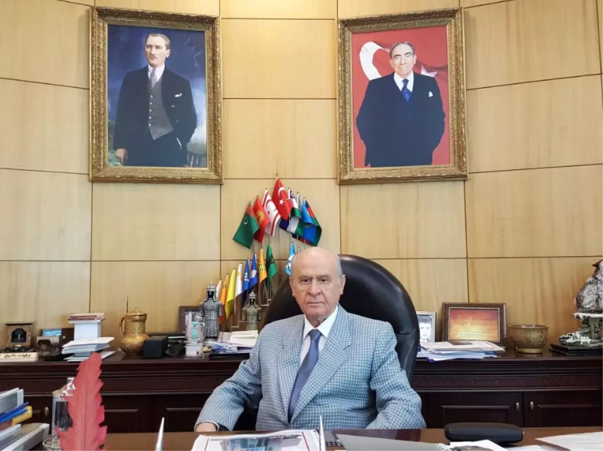 Devlet Bahçeli Yeni Tarzıyla Herkesi Şaşırttı!
