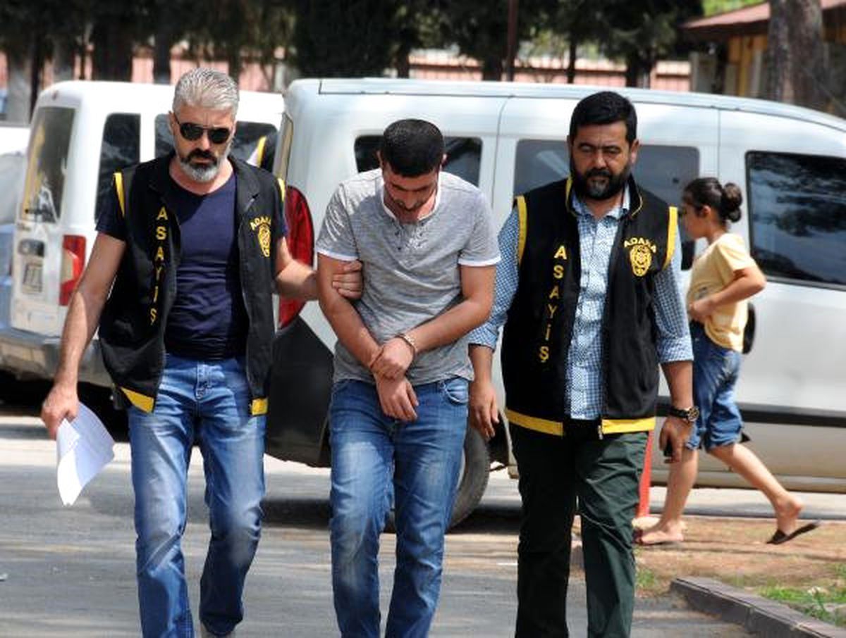 Gasp Ettikleri Cep Telefonunu İnternetten Satmak İstediler
