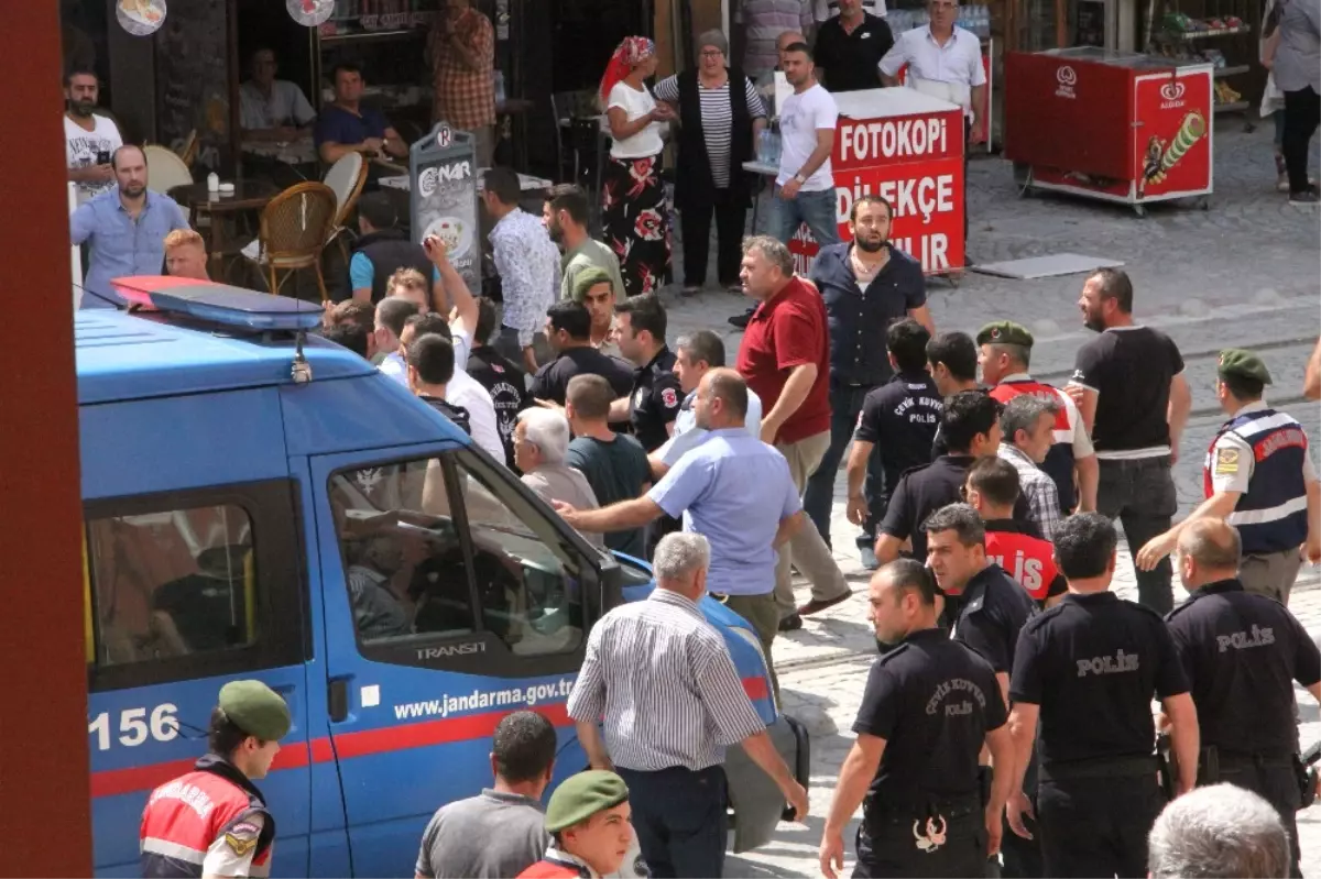 Halk Otobüsündeki Askerlere Saldıranlar Için Karar Çıktı