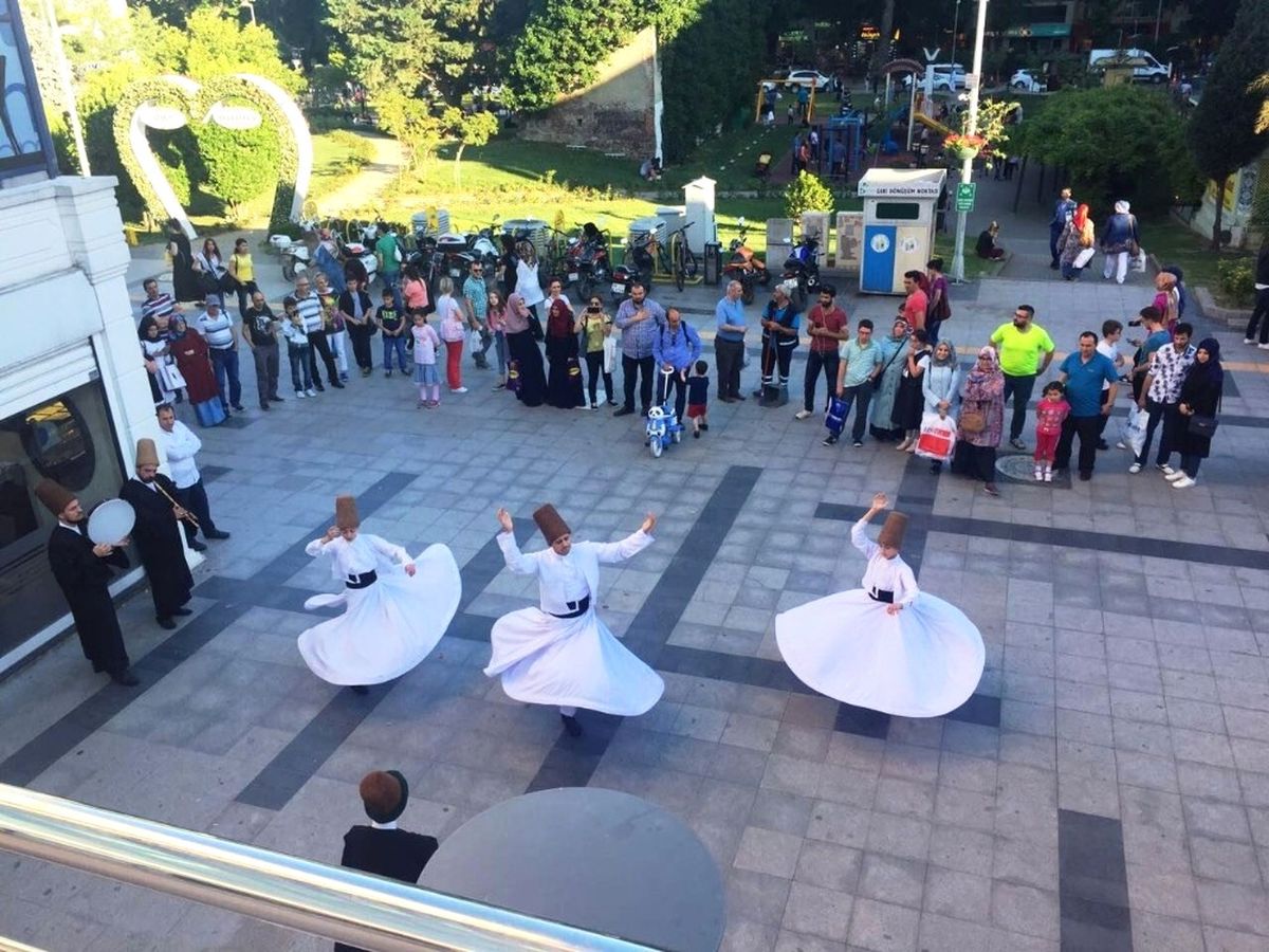 İzmit\'in Sokaklarında Sanat Var