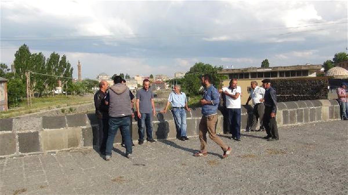Kars Çayı\'nda \'Kötü Koku\' Tepkisi