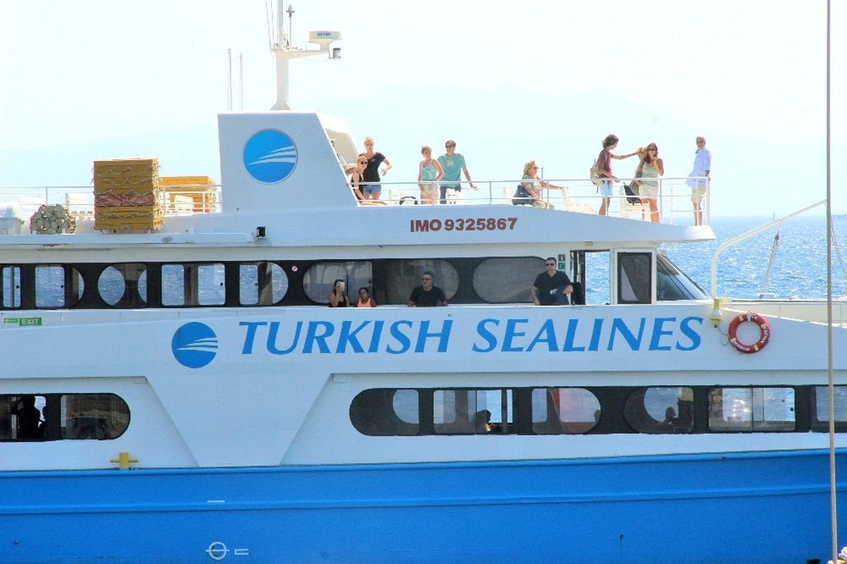 Kos Adası\'ndan Tahliyeler Devam Ediyor