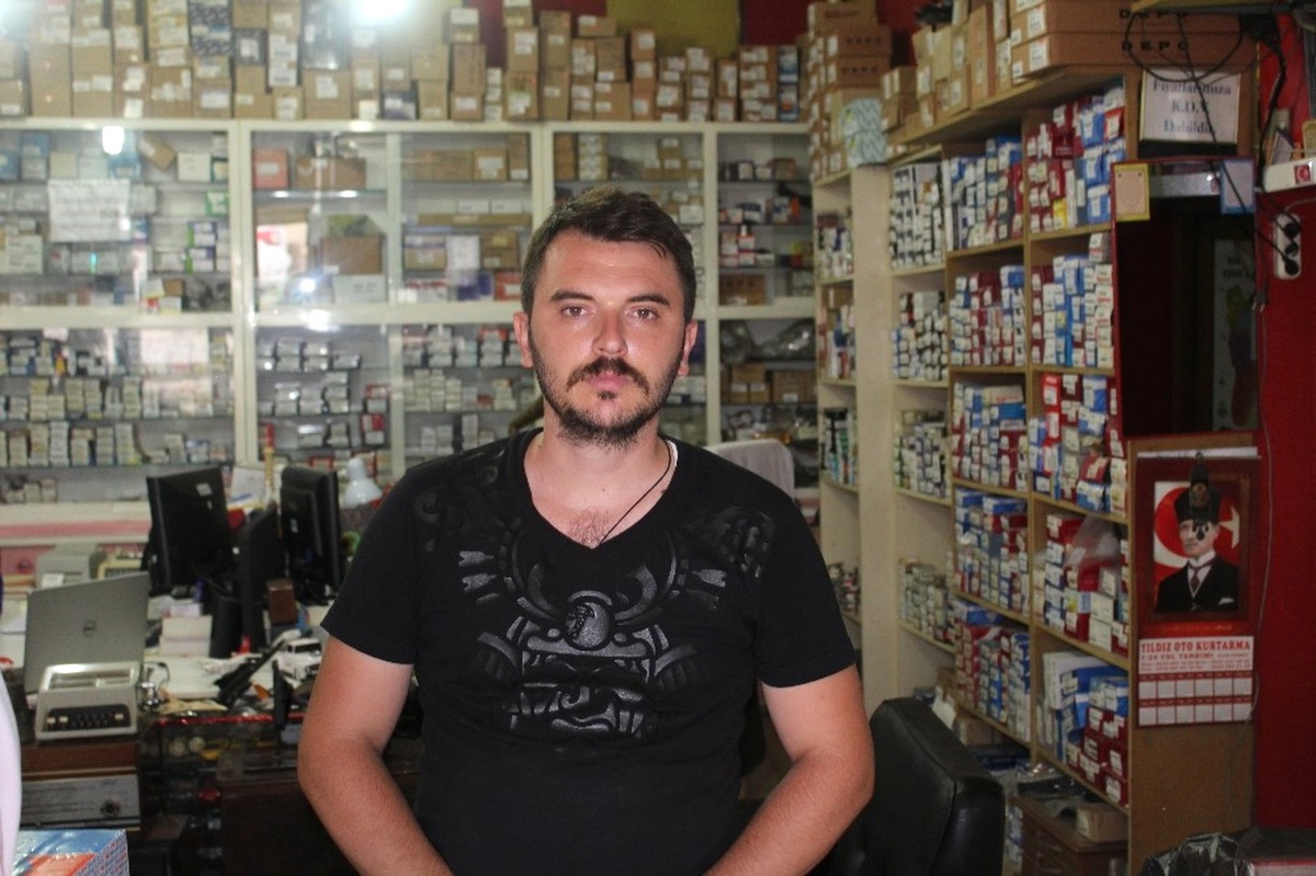 Yaşlı Adam Gündüz Vakti Dükkandan Motoru Böyle Çaldı
