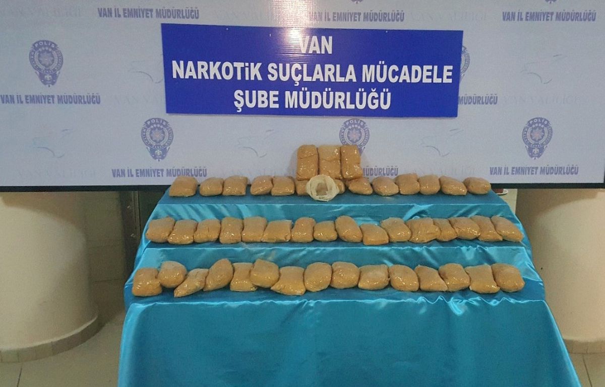 Van\'da 38.7 Kilo Eroin Ele Geçirildi