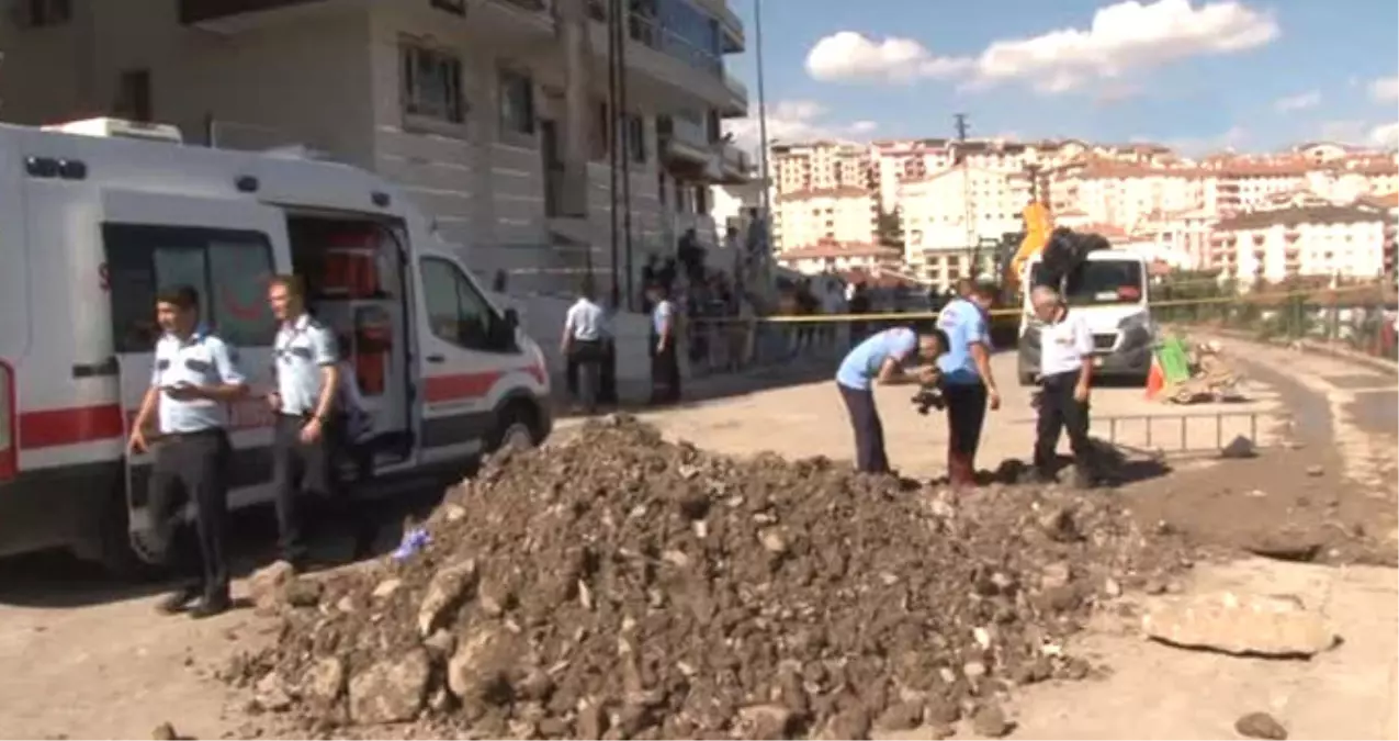 İnternet Hattı Döşemek İçin Girdiği Çukurda Göçük Altında Kaldı